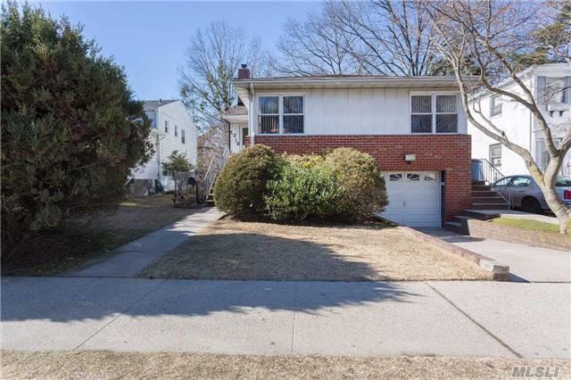 Brilliant And Spacious 4 Bedroom, 3 Bathroom Split Home In Bayside. Perfect Mid-Block Location Featuring Updated Kitchen And Bathrooms - One Bathroom Even Features A Jacuzzi. Bedrooms On 1st And 3rd Level Include En-Suite Bathrooms. Brick Facade, Central Air, Gas Cooking/Heat And 300 Amps Of Electrical Service Are Just A Few Items Worth Checking Out In This Hidden Gem!