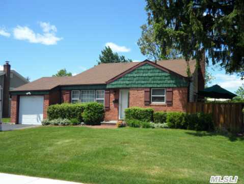 A Rare Find...Lovely Front-To-Back Split On Truly Magnificent, Fenced-In, Park-Like Property!  Recent Updates Include New Electric Service Globe And Conduit, New Carpeting In Bedrooms, New Refrig, Dishwasher And Washing Machine, New Kit Sink W/Faucet And Piping, New Exterior Lights, New Ceiling Fans, New Shed In Yard, Updated Sprinkler System, Updated Alarm System + More!