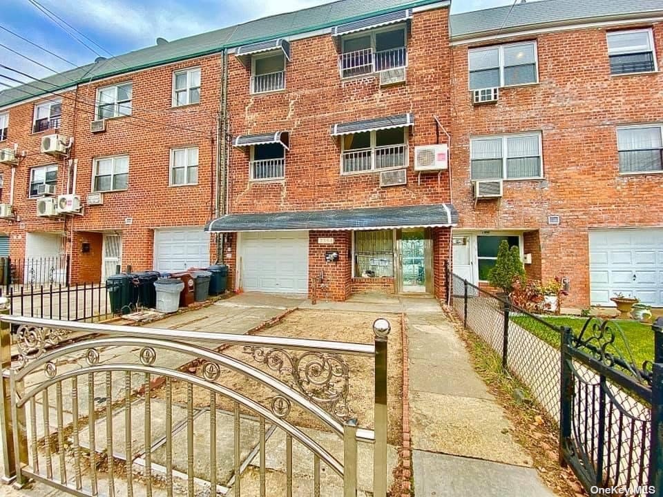 Apartment in College Point - 130th  Queens, NY 11356