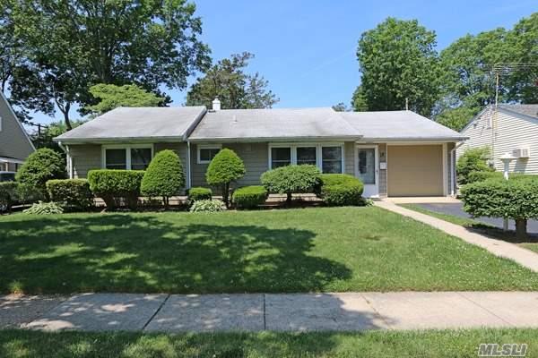 Make This Your Dream House!!! On A Beautiful Tree Lined Street Sits This Lovely 3 Bedroom Expanded Ranch Awaiting Your Loving Touch! Great Floor Plan, Gas Heat, Cac, Wonderful Backyard And The Prestigious North Shore Schools! This Gem Will Not Last Long!!