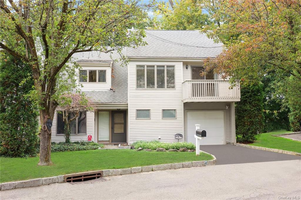 Single Family in Scarsdale - Evon  Westchester, NY 10583