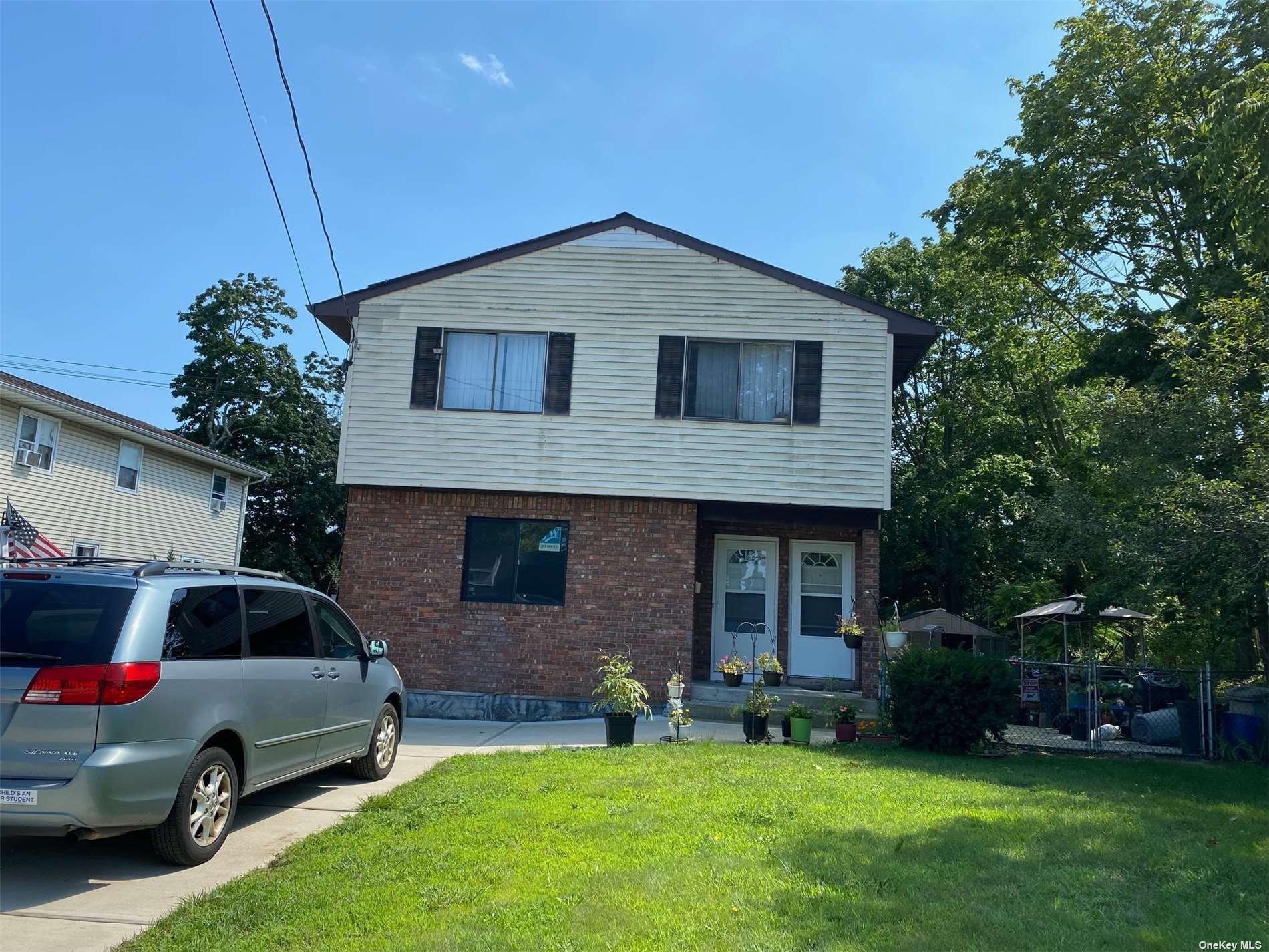 Listing in North Babylon, NY