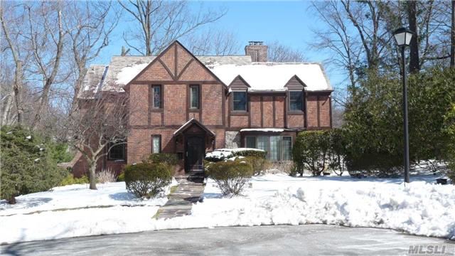 Stunning Colonial/Tudor In Prestigious University Gardens W/ Private Village Pool &Tennis.Beautiful Newly Repointed Brick Home.4 Bedrooms, 3 Full Baths, Formal Dining Rm, Eat-In-Kitchen, Large Family Rm With Sliding Doors To Patio & Deck.New Windows Slate Roof. Extra Lg Master Bedroom. Quiet Cul-De-Sac Location. Easy Access To Town, Highways. Gnsouth Schools.