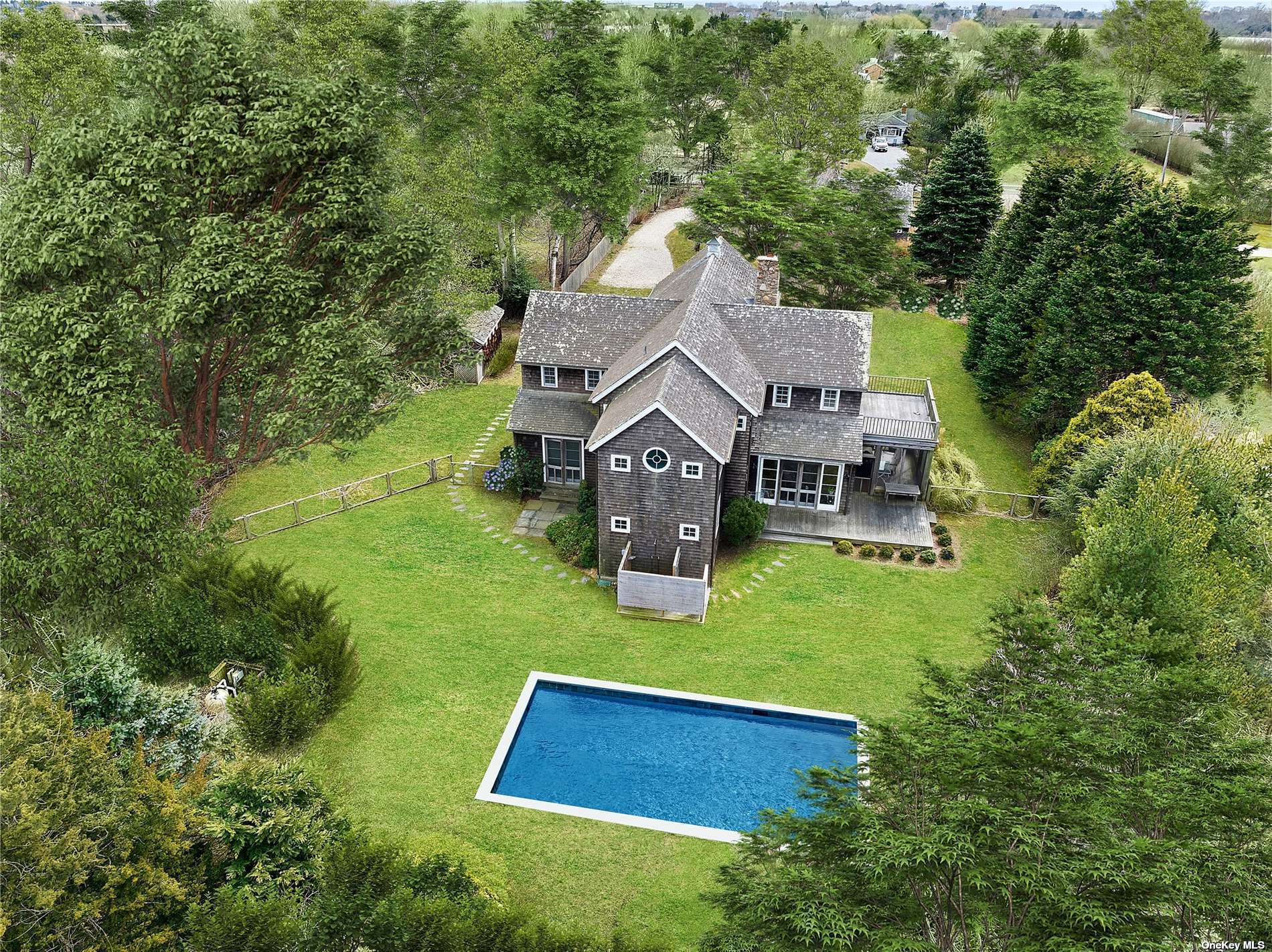 Single Family in Sagaponack - Hedges  Suffolk, NY 11962