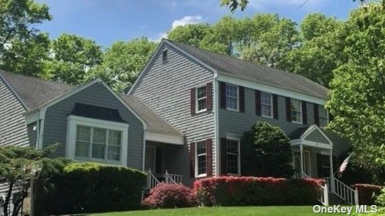 Single Family in Ridge - Niewood  Suffolk, NY 11961