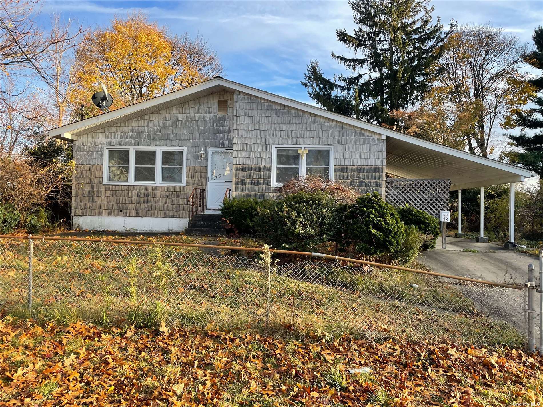Single Family in Brentwood - White  Suffolk, NY 11717