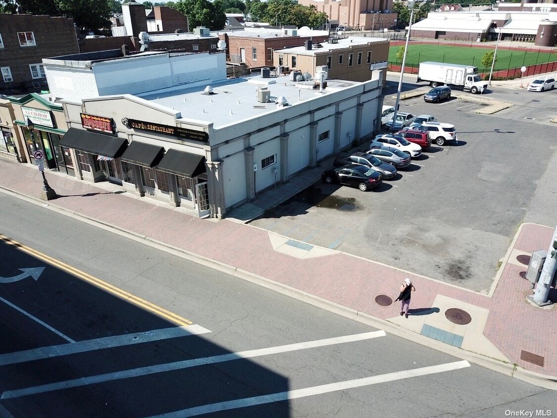 Commercial Lease Main  Nassau, NY 11520, MLS-3489102-10