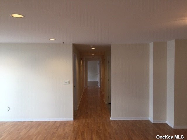 Apartment Broadway  Nassau, NY 11561, MLS-3507219-10