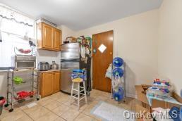 Two Family Tomlinson  Bronx, NY 10461, MLS-H6261389-10