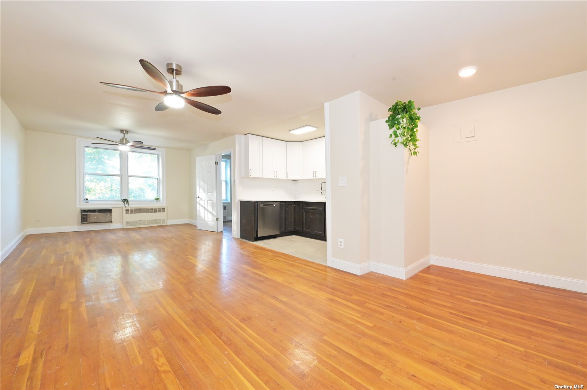 Apartment Northern  Queens, NY 11362, MLS-3510796-10