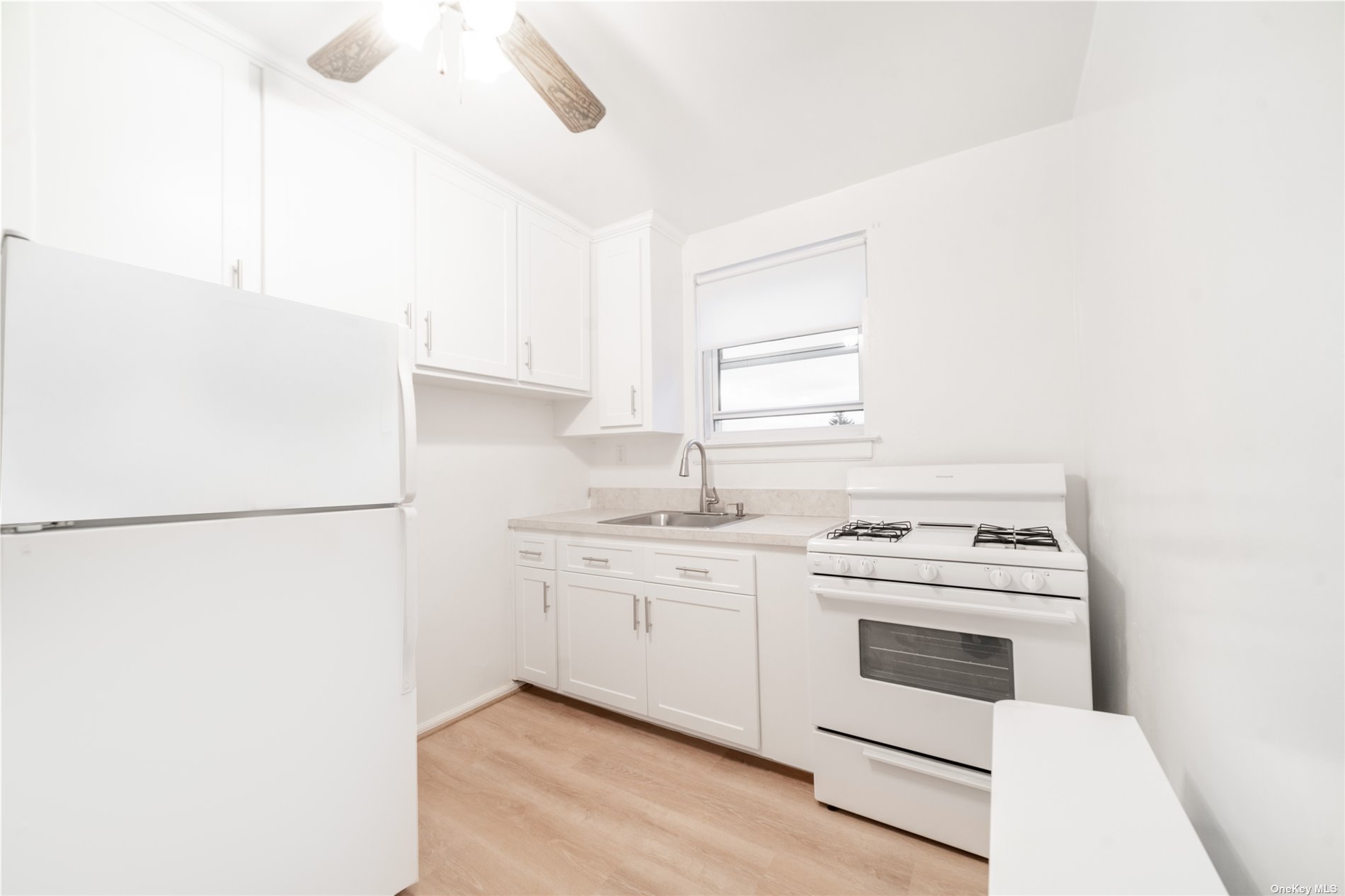 Coop 73rd Ave  Queens, NY 11004, MLS-3504890-10