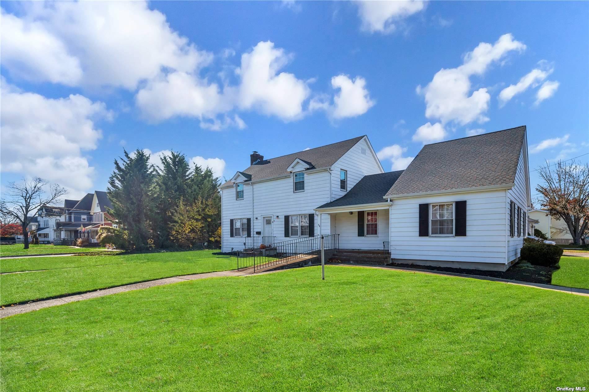 Single Family Ocean  Suffolk, NY 11772, MLS-3518191-11