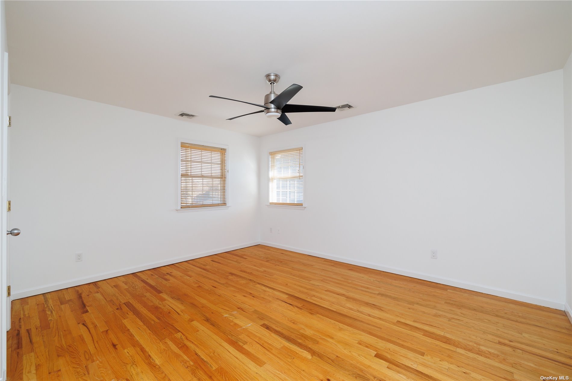 Apartment Fulton  Nassau, NY 11561, MLS-3505519-11