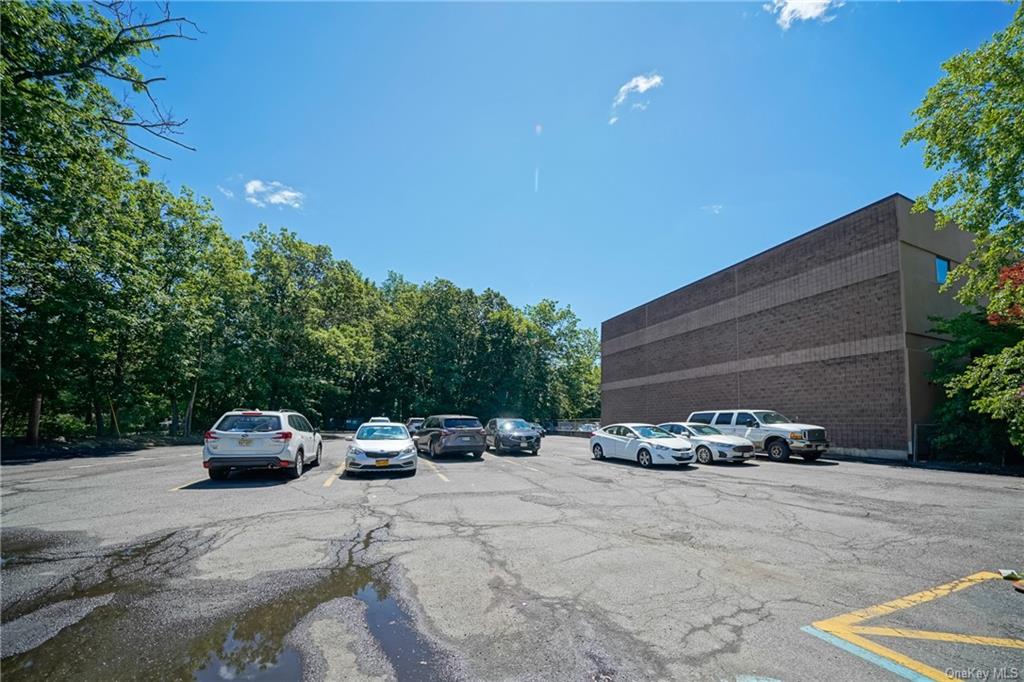 Commercial Lease Airmont  Rockland, NY 10901, MLS-H6263585-11