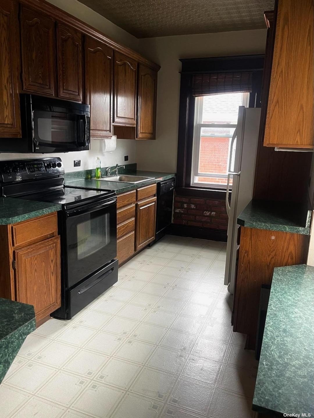 Apartment Lincoln  Out Of Area, NY 19446, MLS-3507990-11
