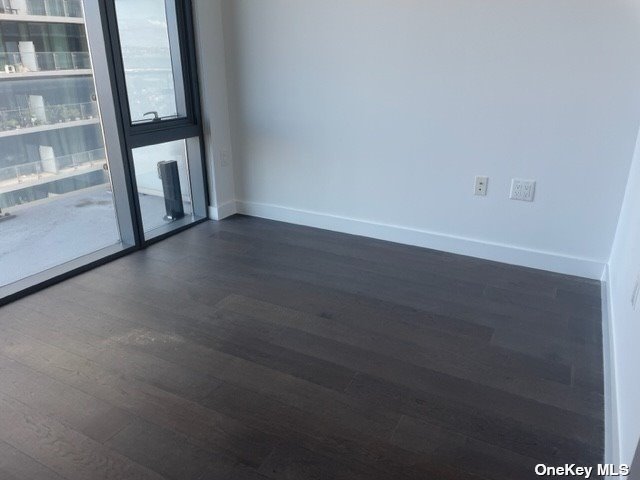 Apartment 40th  Queens, NY 11354, MLS-3514612-12