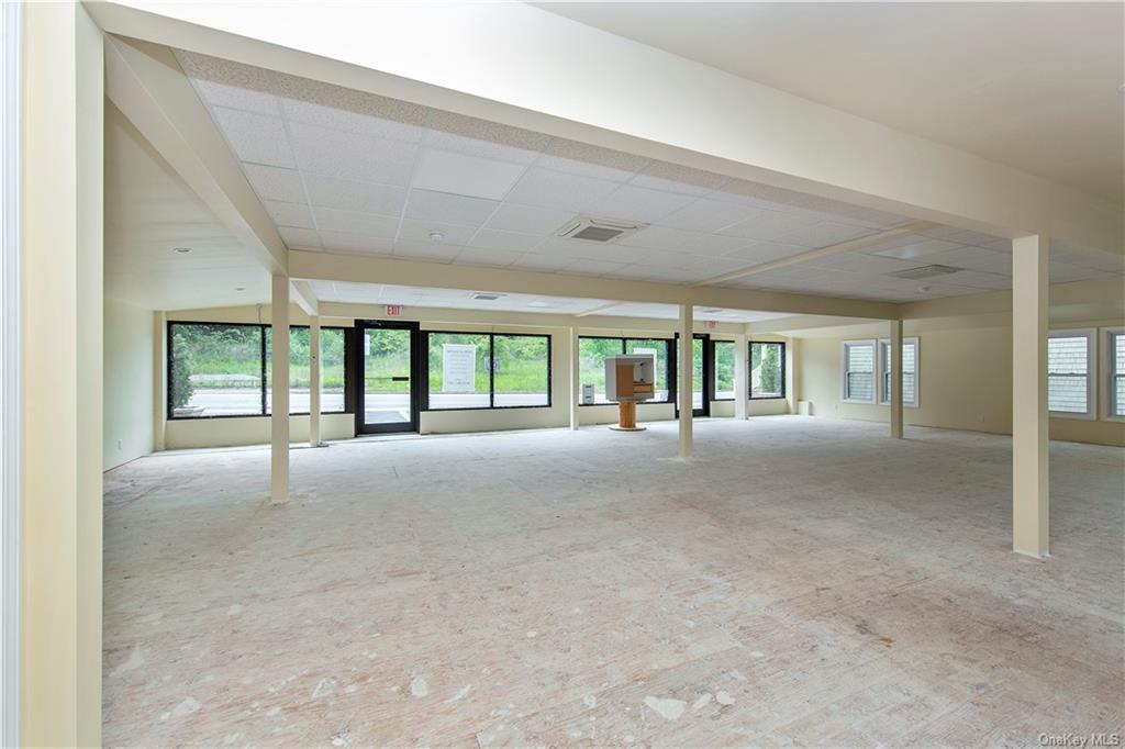Commercial Sale Crompond  Westchester, NY 10566, MLS-H6185625-12