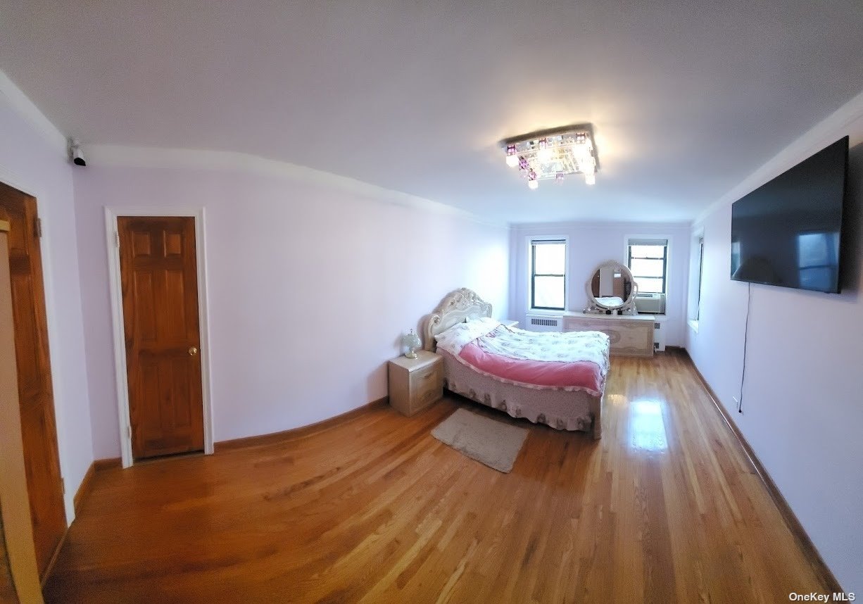 House Booth  Queens, NY 11374, MLS-3494641-12
