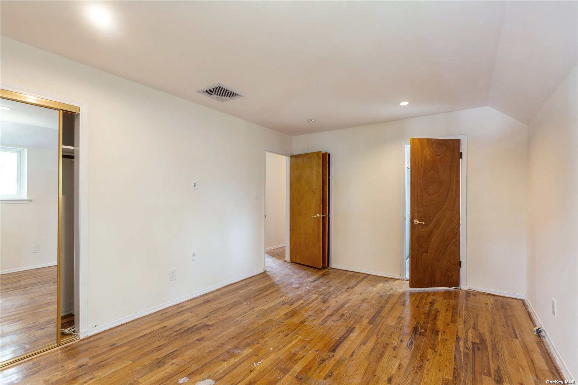 Apartment Marathon  Queens, NY 11363, MLS-3485685-12