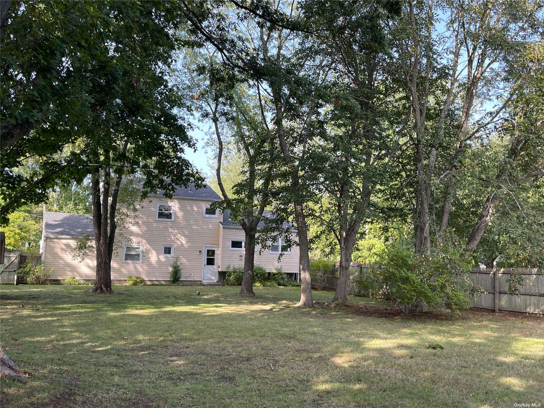 Single Family Windwood  Suffolk, NY 11716, MLS-3516781-12