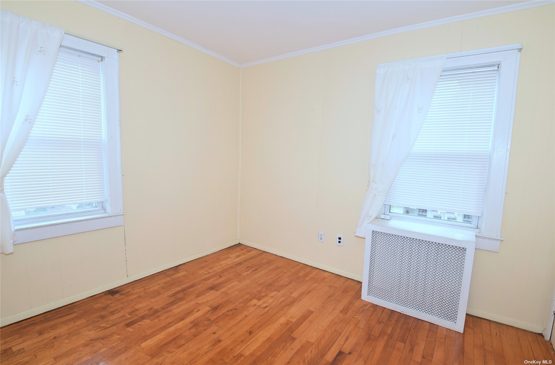 Single Family Van Nostrand  Queens, NY 11362, MLS-3490937-12