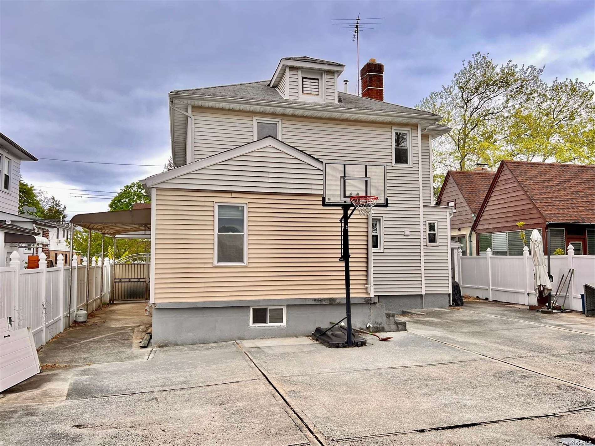 Single Family 220 Pl  Queens, NY 11361, MLS-3474031-13