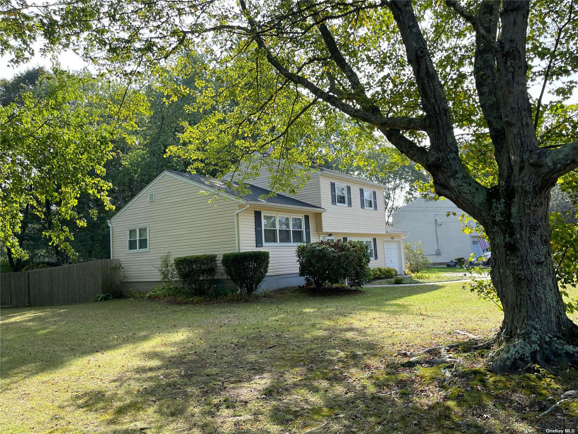 Single Family Windwood  Suffolk, NY 11716, MLS-3516781-13