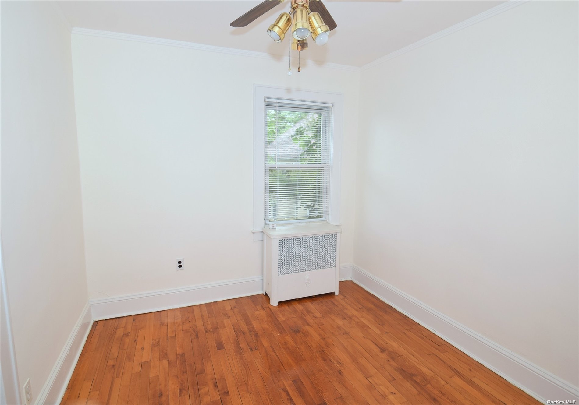 Single Family Van Nostrand  Queens, NY 11362, MLS-3490937-13