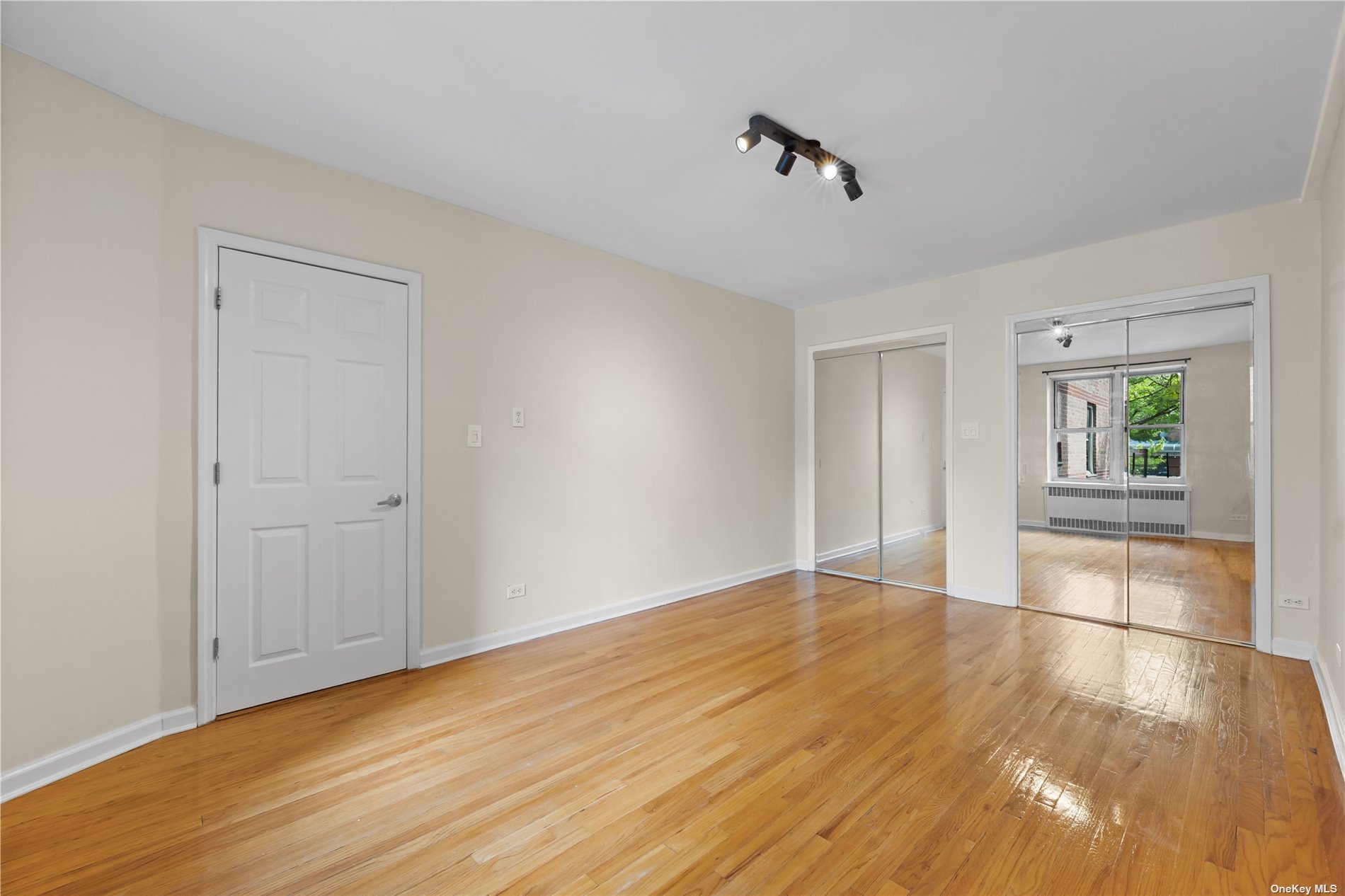 Apartment 63rd  Queens, NY 11375, MLS-3499106-14