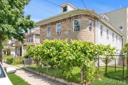 Two Family Tomlinson  Bronx, NY 10461, MLS-H6261389-14