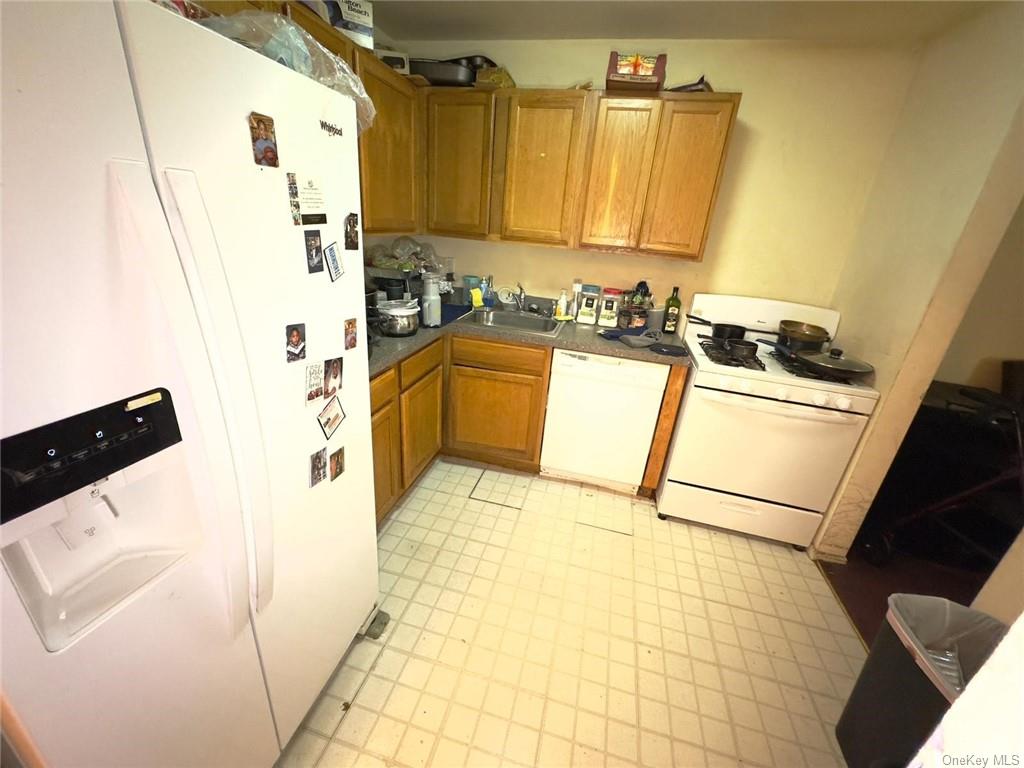 Two Family Horizon  Bronx, NY 10473, MLS-H6278389-14