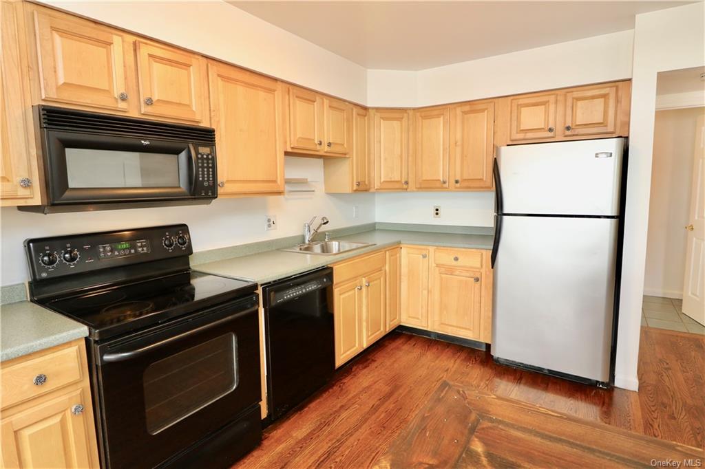 Apartment Water  Orange, NY 12550, MLS-H6281431-14