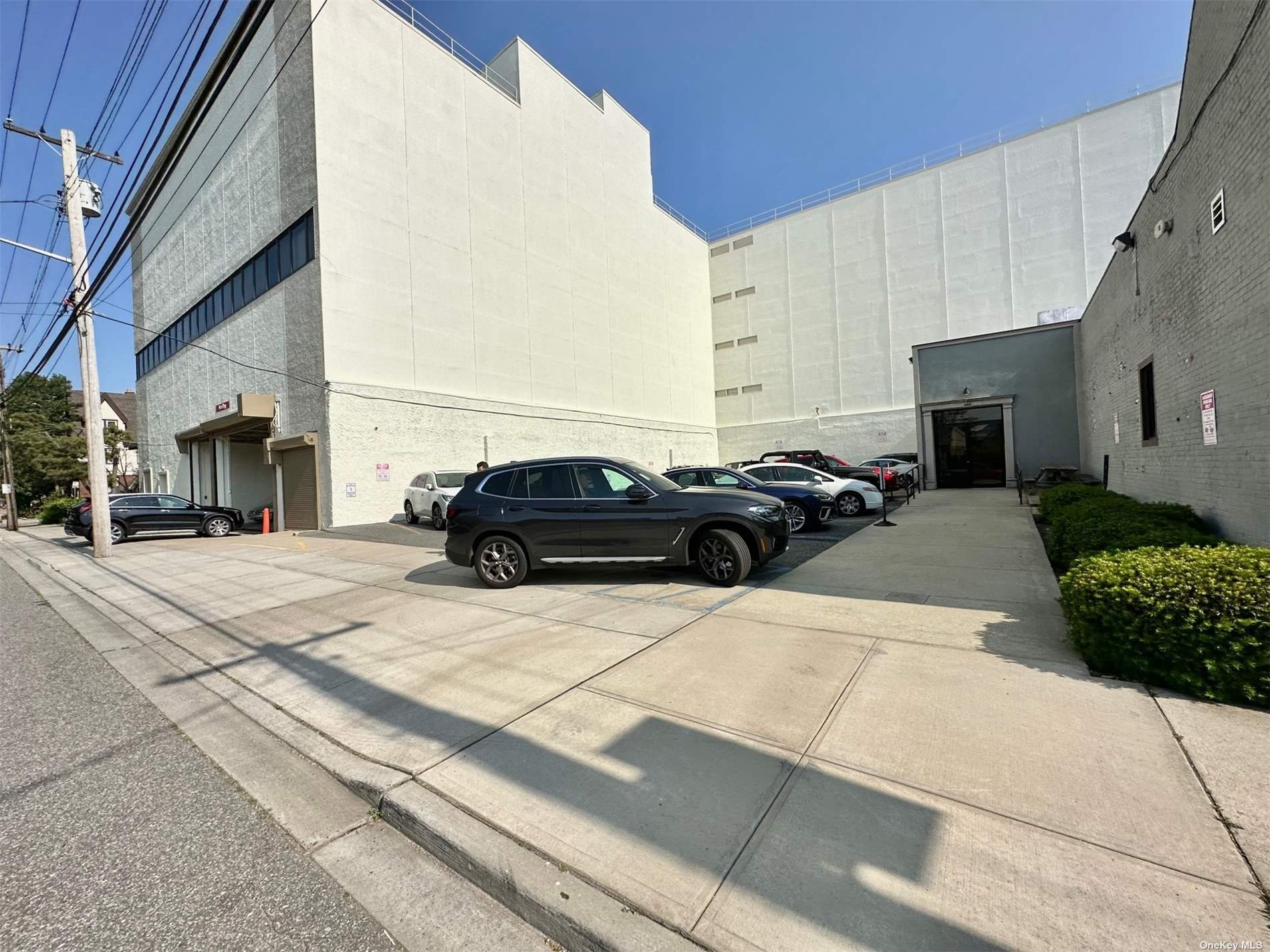 Commercial Lease Sunrise  Nassau, NY 11570, MLS-3486482-14