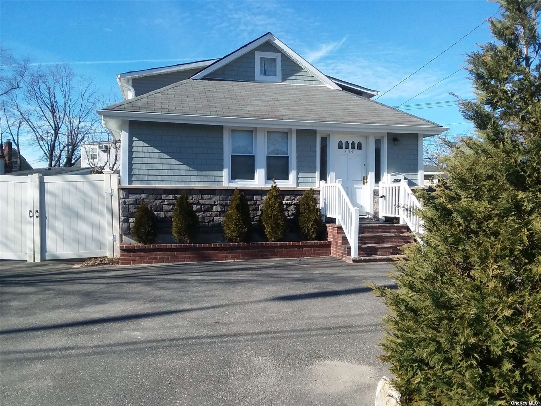 Single Family Newbridge  Nassau, NY 11710, MLS-3517066-15