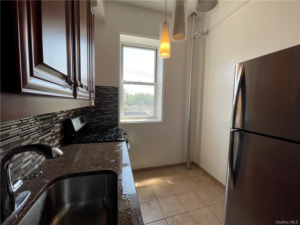 Coop Bronx River  Westchester, NY 10704, MLS-H6264230-15