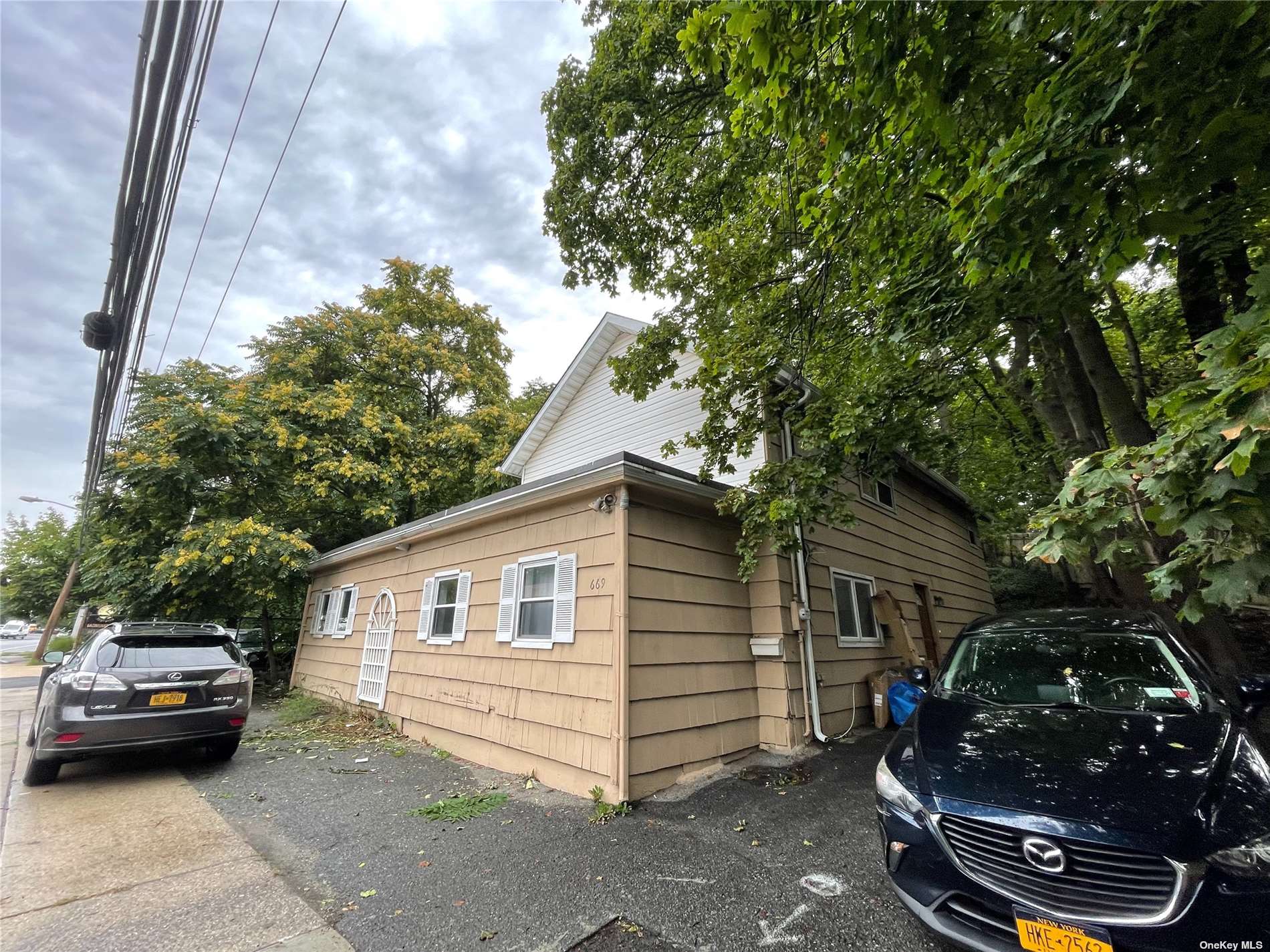 Single Family Cedar Swamp  Nassau, NY 11545, MLS-3507913-15