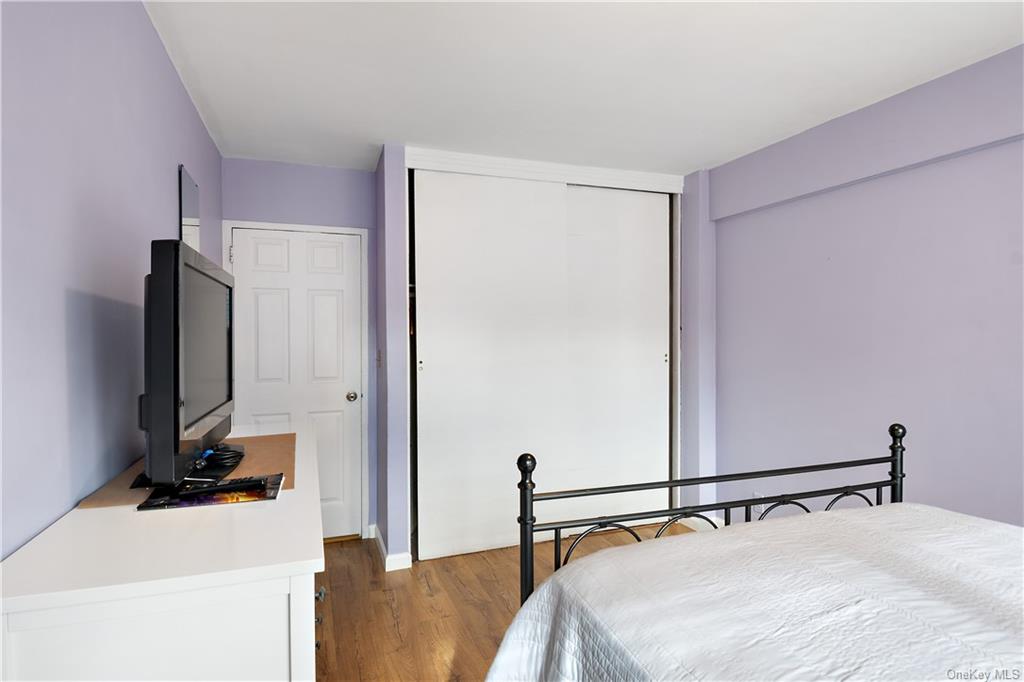 Apartment Irwin  Bronx, NY 10463, MLS-H6274014-16