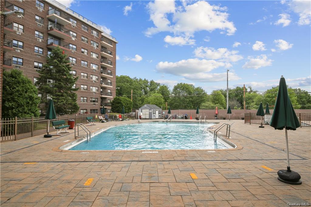 Coop Diplomat  Westchester, NY 10549, MLS-H6275038-16