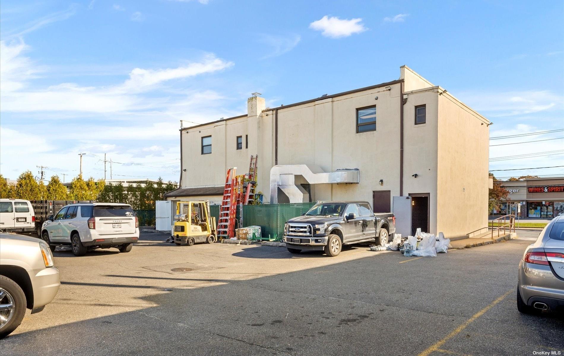 Commercial Sale Wantagh  Nassau, NY 11793, MLS-3516065-16