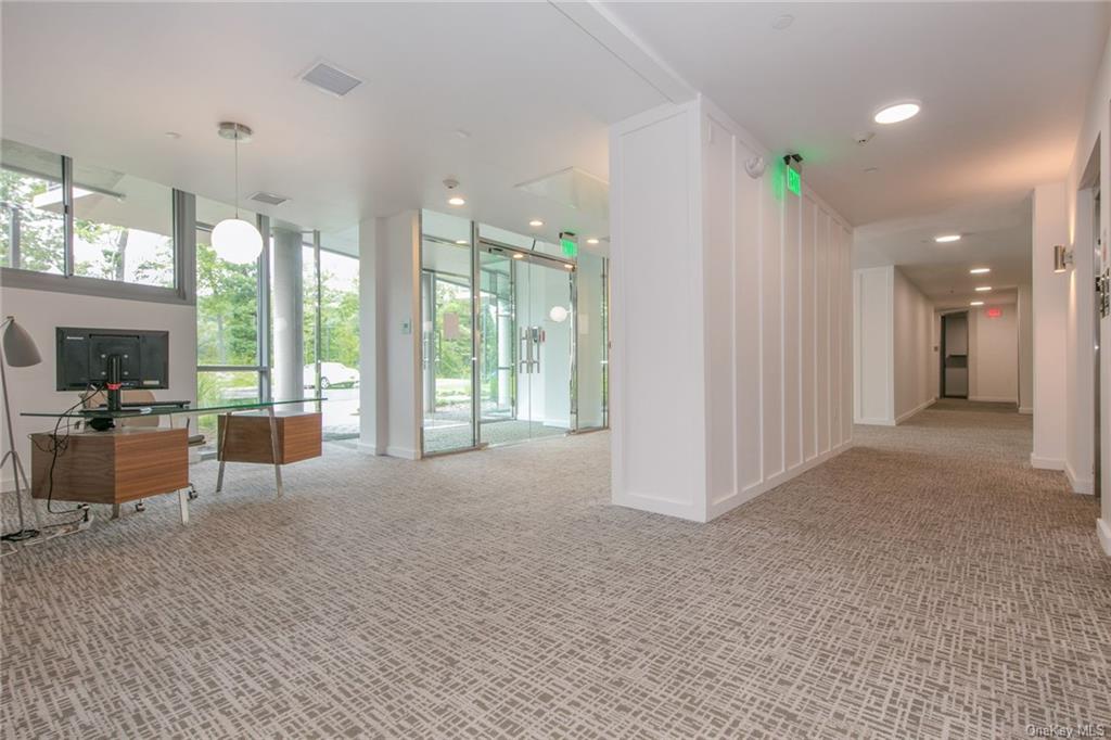 Apartment Central Park  Westchester, NY 10530, MLS-H6273113-16