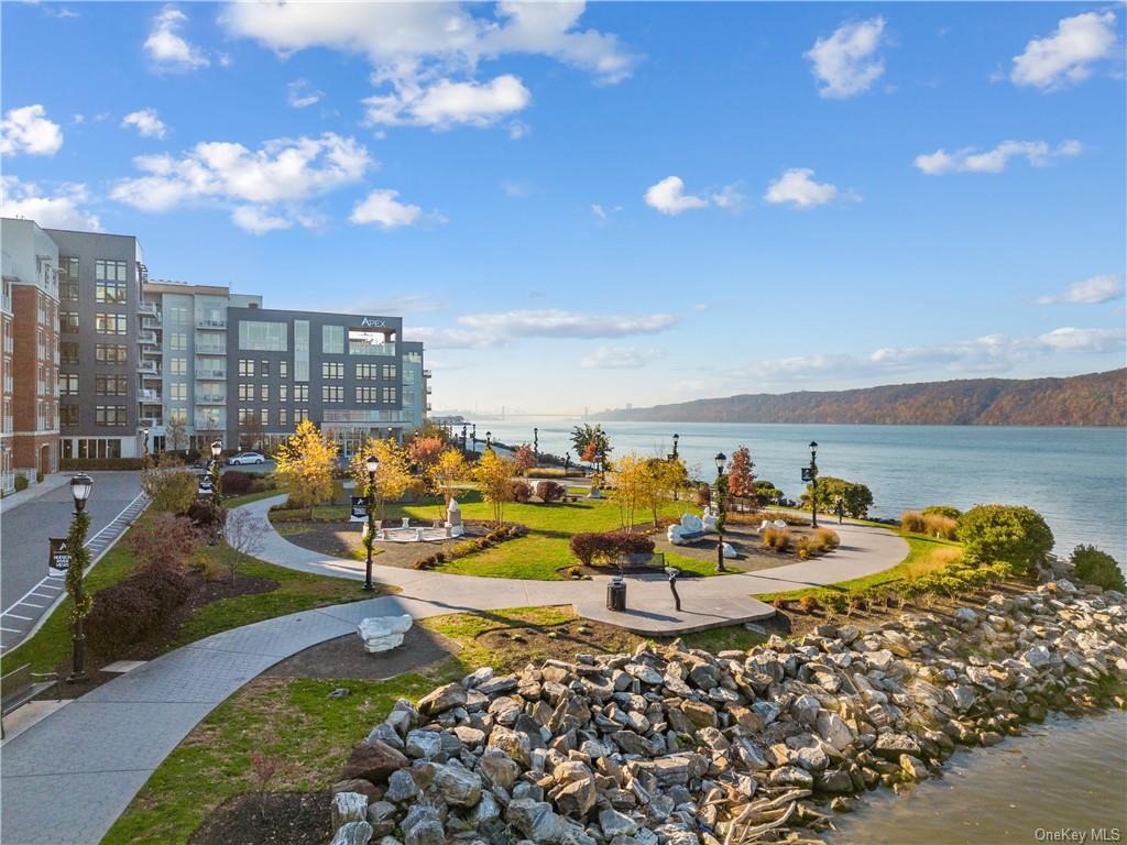 Condo Water Grant  Westchester, NY 10701, MLS-H6278270-16