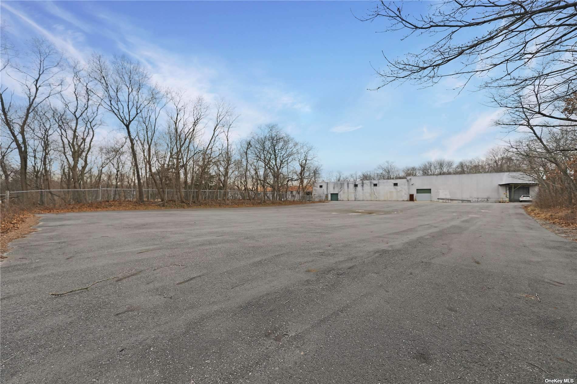 Commercial Lease West Main  Suffolk, NY 11901, MLS-3488432-16