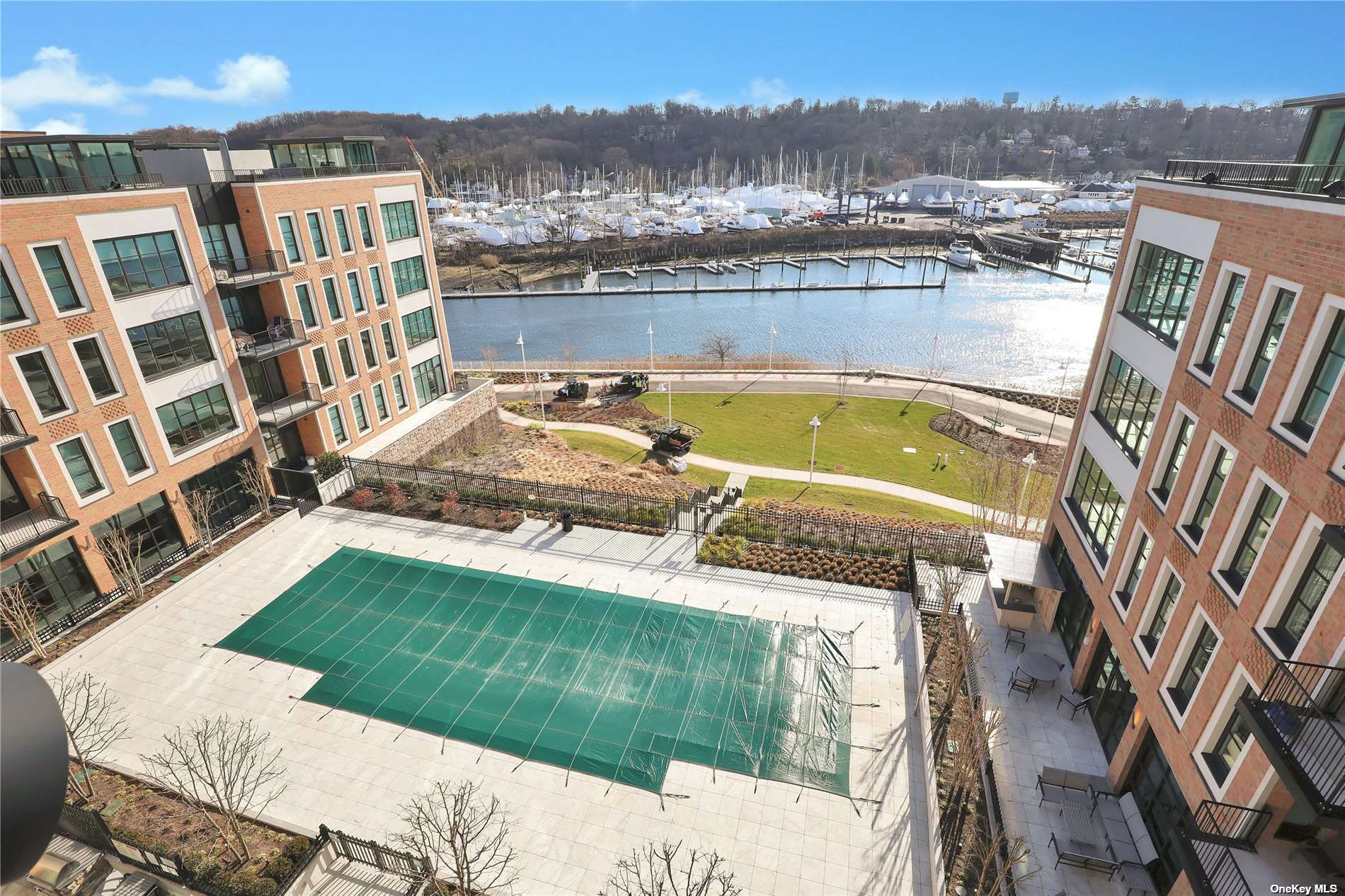 Condo Garvies Point  Nassau, NY 11542, MLS-3449498-16