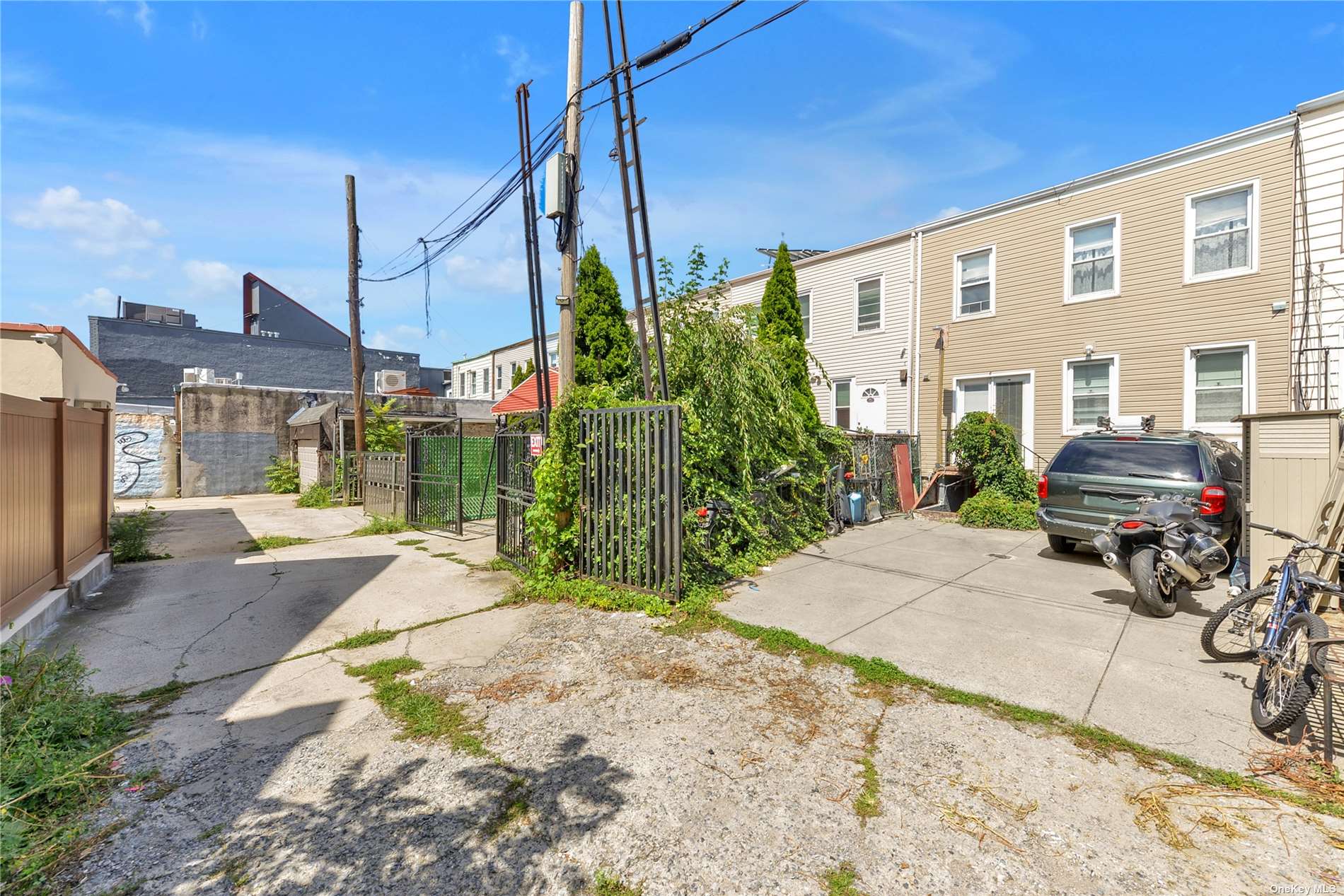 Two Family Metropolitan  Queens, NY 11379, MLS-3502535-16