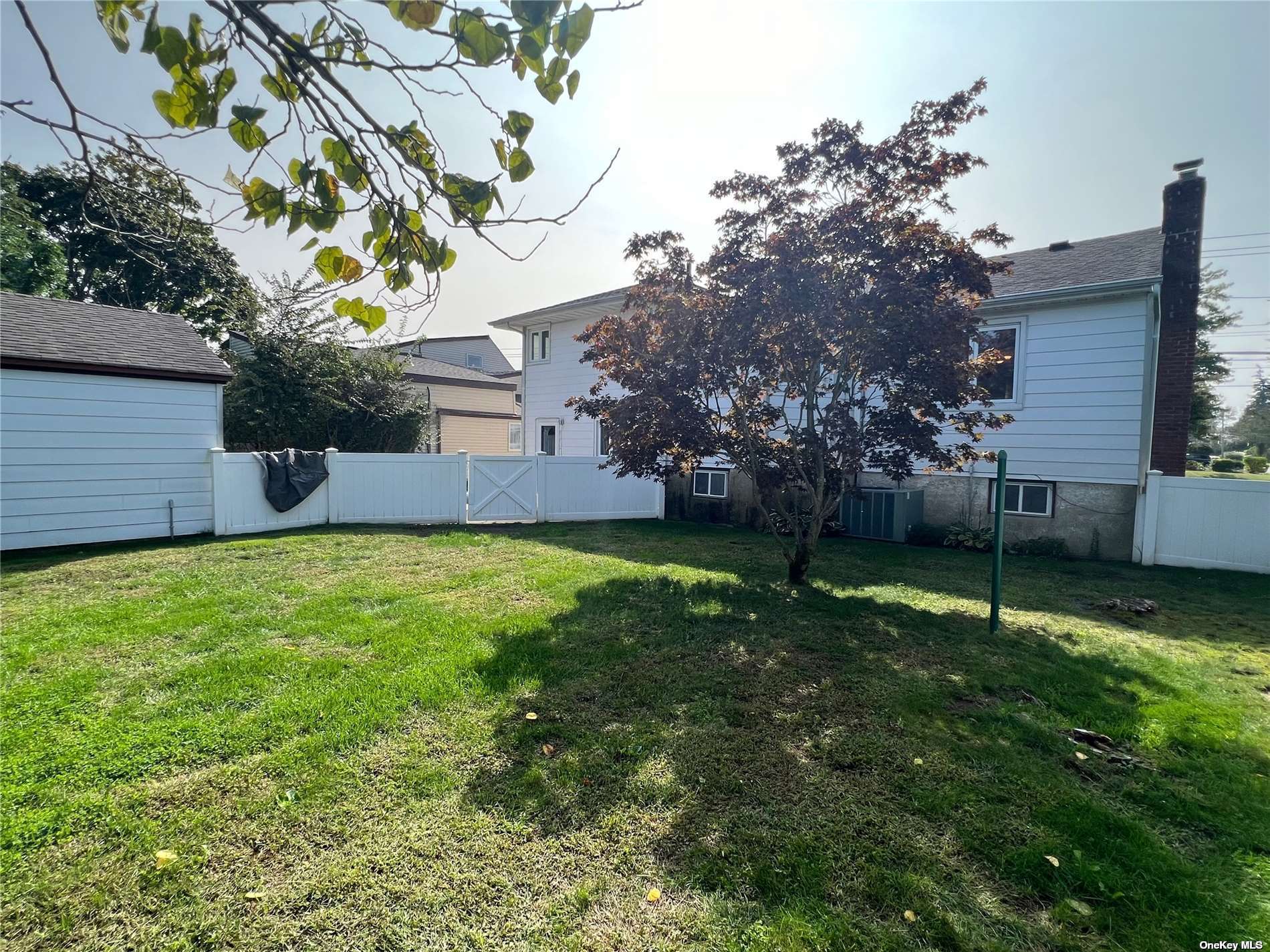 Single Family Merrick  Nassau, NY 11758, MLS-3507800-16