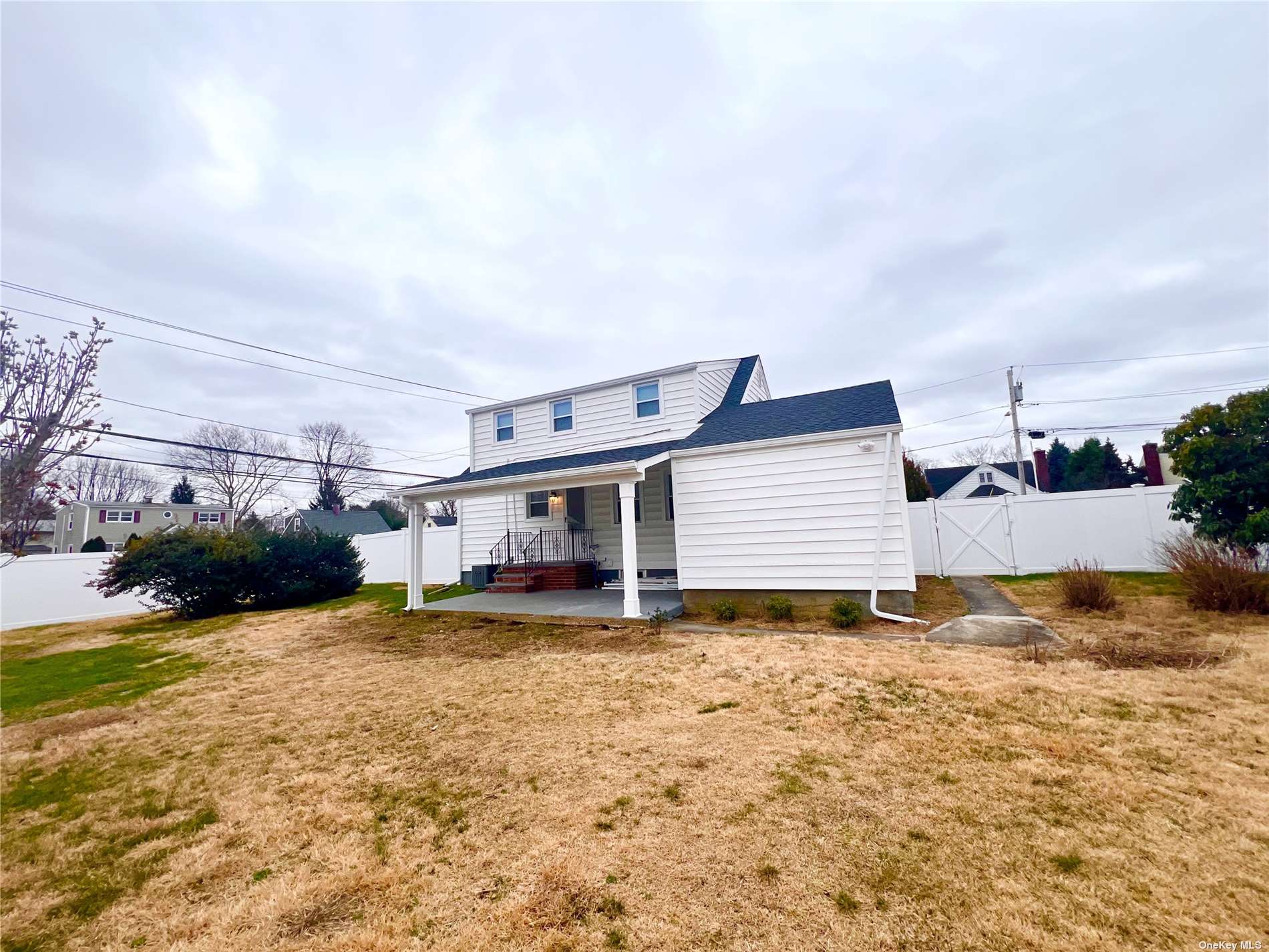 House Dorcas  Nassau, NY 11791, MLS-3511832-16