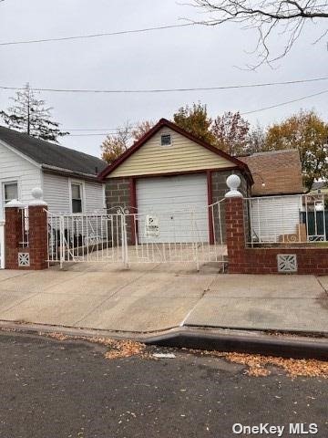 Single Family 145th  Queens, NY 11413, MLS-3515913-16