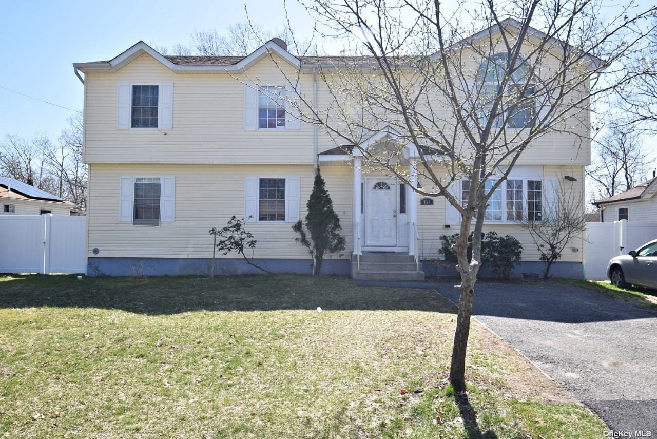 Single Family 42nd  Suffolk, NY 11726, MLS-3502926-16