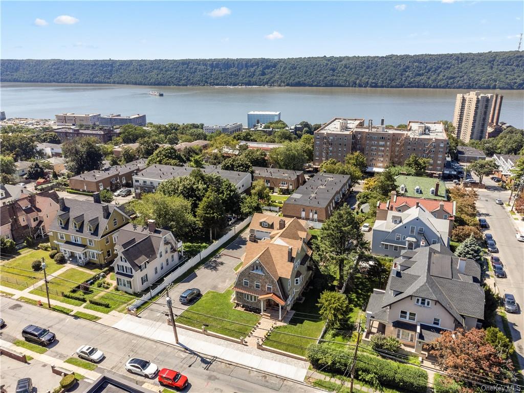 Four Family Palisade  Westchester, NY 10703, MLS-H6267951-16