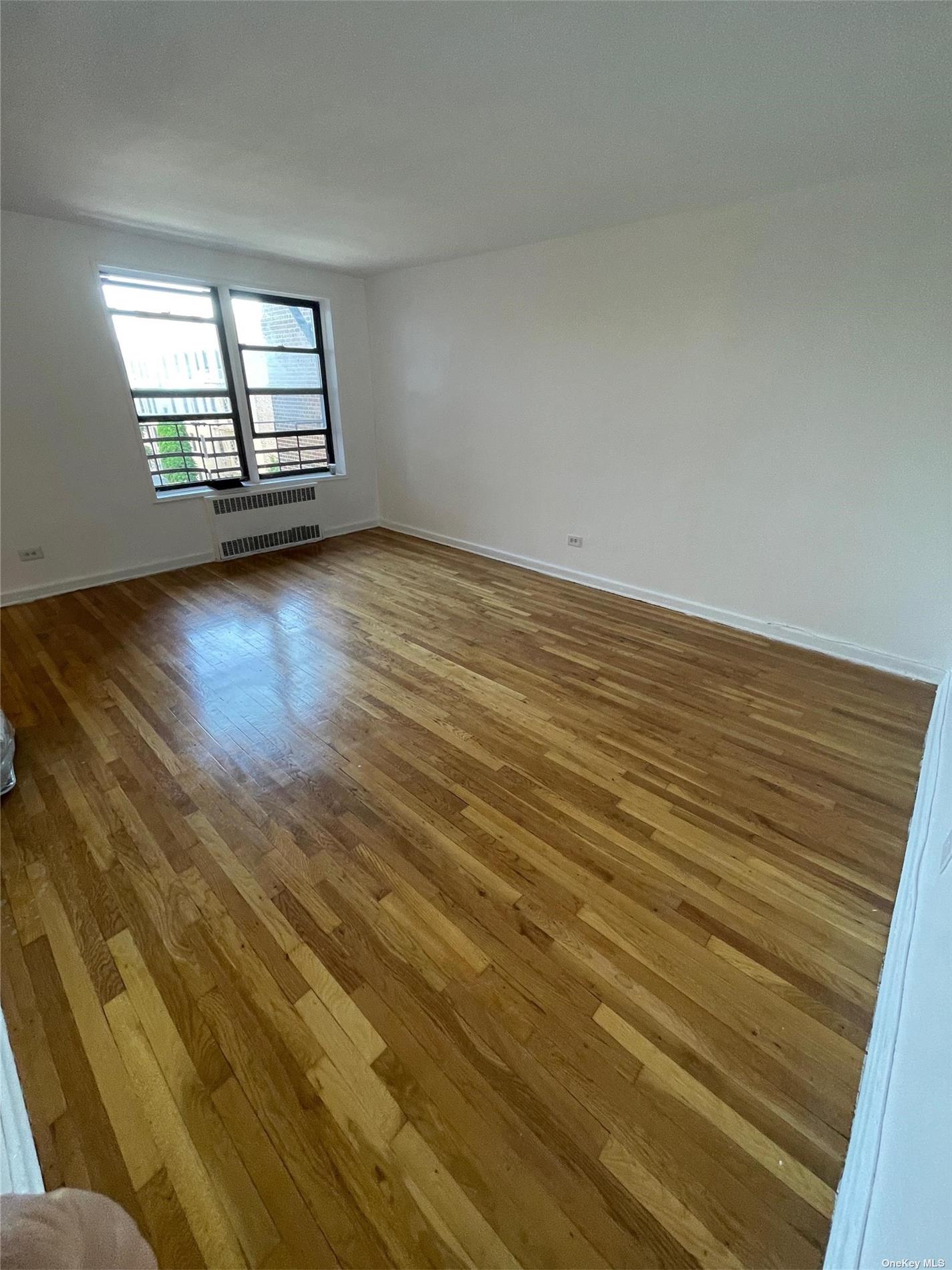Coop 35th Ave  Queens, NY 11372, MLS-3483238-17